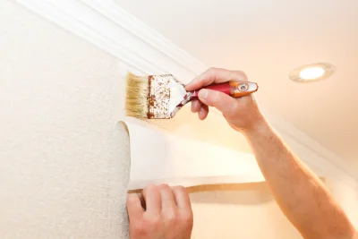Pose de papier peint à Amberre — revêtements muraux et toiles de verre
